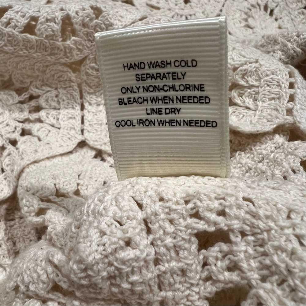 Ultra Pink | Cream Crochet Lace Top size Medium - Picture 8 of 11